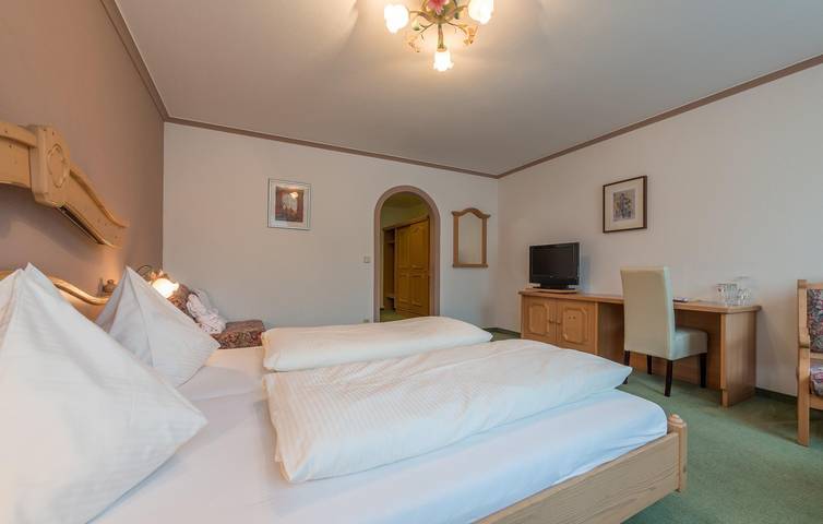 Zimmer "Königslehen" Typ A - Frühstück in Radstadt, Ski Amadé