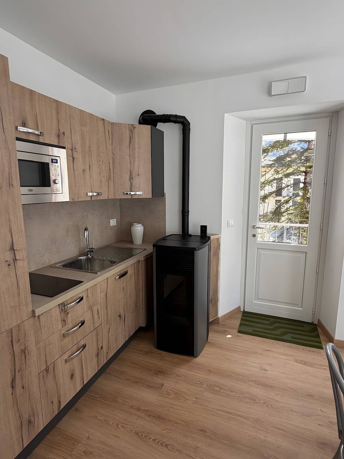 Ganze Wohnung, Apartment 'Casa Nais' mit Bergblick und Balkon in Acceglio, Cuneo Provinz