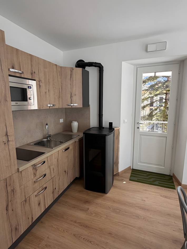 Entire apartment, Apartment 'Casa Nais' with Mountain View and Balcony in Acceglio, Cuneo Province