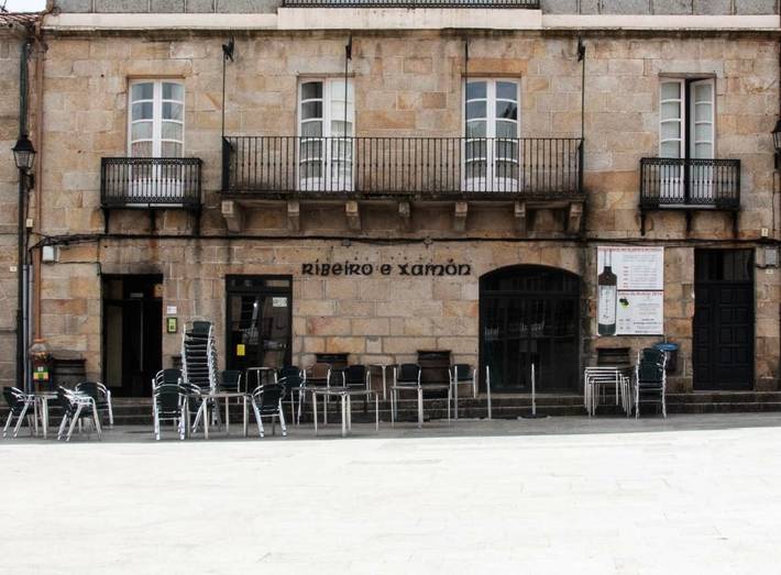 Apartamento para 8 personas, con Balcón además de Terraza y Vistas en Ribadavia