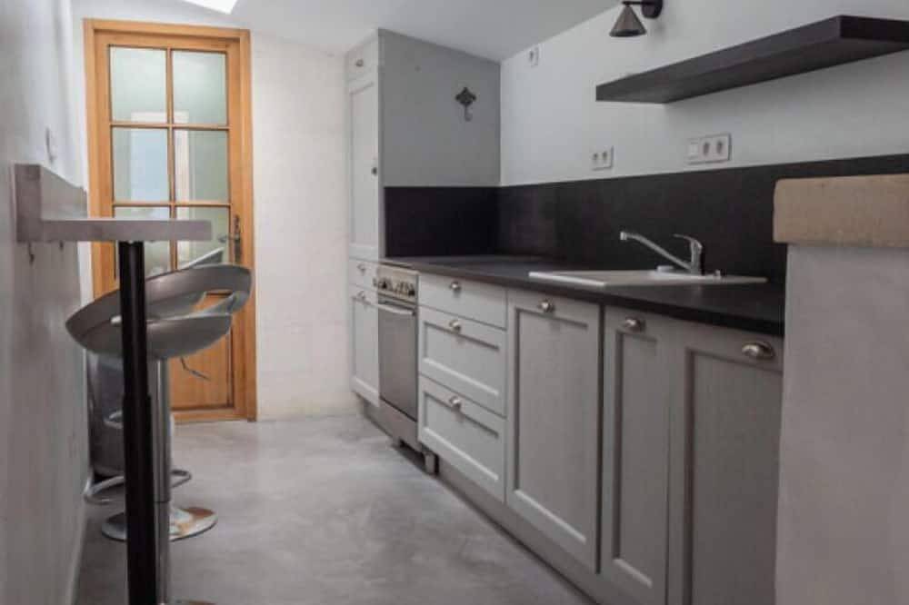 Charming village house in the heart of the Luberon in Oppède, Parque natural regional del Luberon