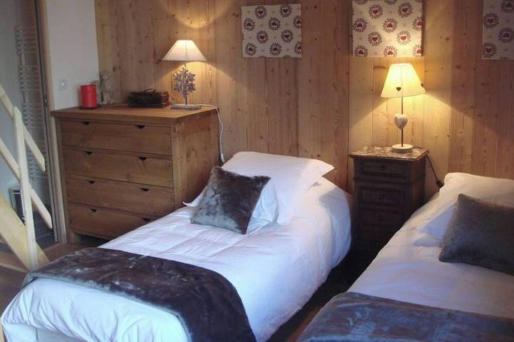 Chalet with nice view, garden and hot tub. Ideal for skiing and cycling! in Valloire, Región de Saint-Jean-de-Maurienne