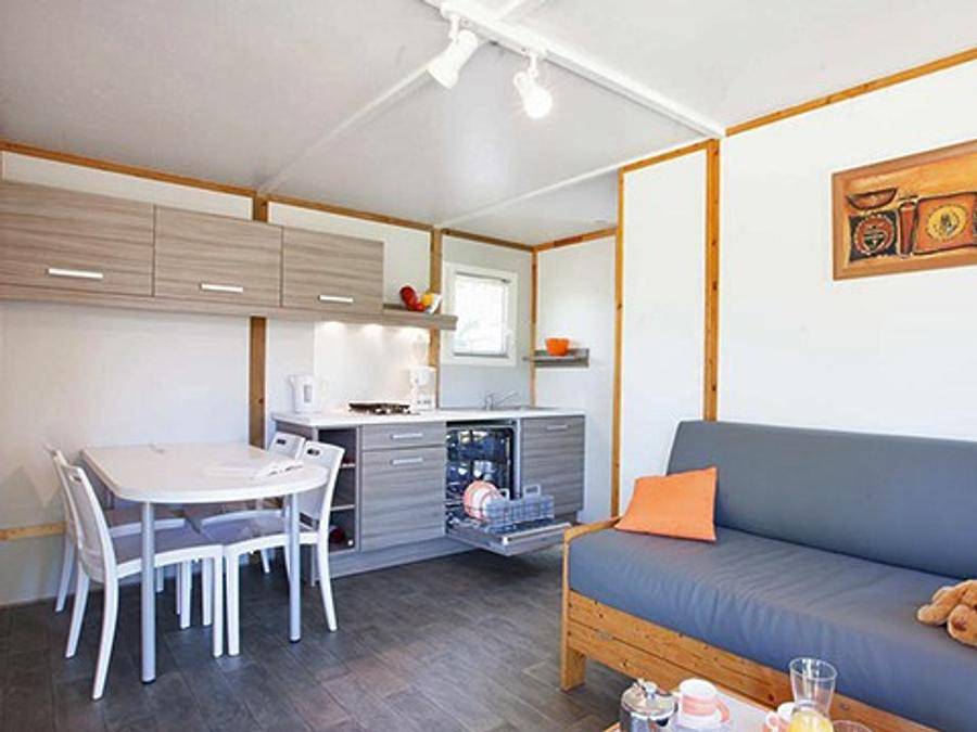 Camping Soleil Plage - Chalet 5 persons - Chalet | Classic | 2 Bedrooms | 4/5 Pers | Air conditioning | Tv in Vitrac, Périgord Noir