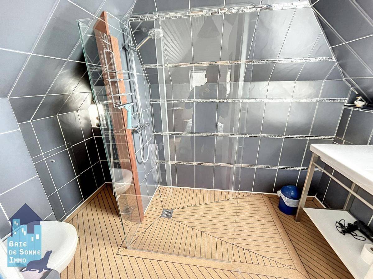 Appartement entier, One-Bedroom Apartment in Saint-Valery-sur-Somme, Région d'Abbeville
