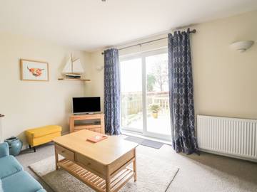 Log Cabin for 5 People in Loch Linnhe, Scotland, Photo 1