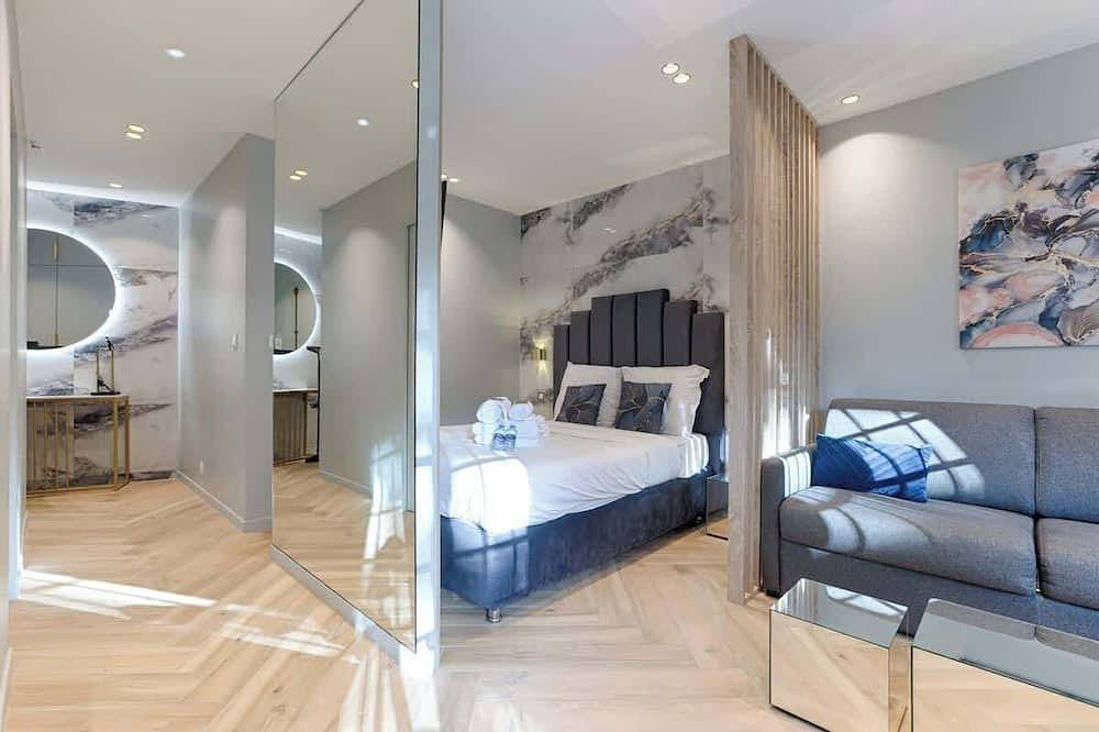 Entire apartment, Porte Maillot Charming Apartment in Neuilly-sur-Seine, Hauts-de-Seine