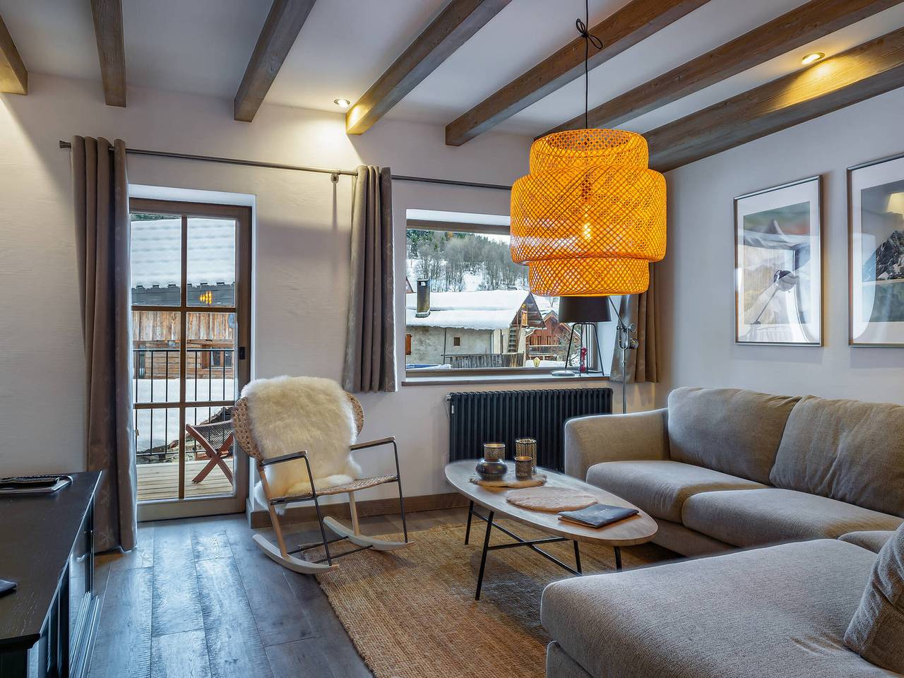 Chalet moderne avec parking et wifi, à proximité des pistes et commerces in Meribel Village, Courchevel