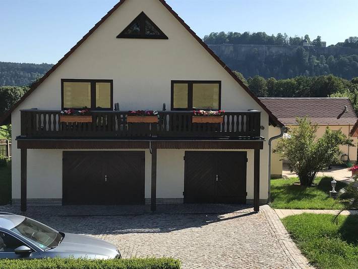 Ferienwohnung für 2 Personen, mit Balkon und Ausblick in Königstein