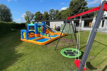 Ferienhaus für 8 Personen, mit Garten in Oesterdeichstrich