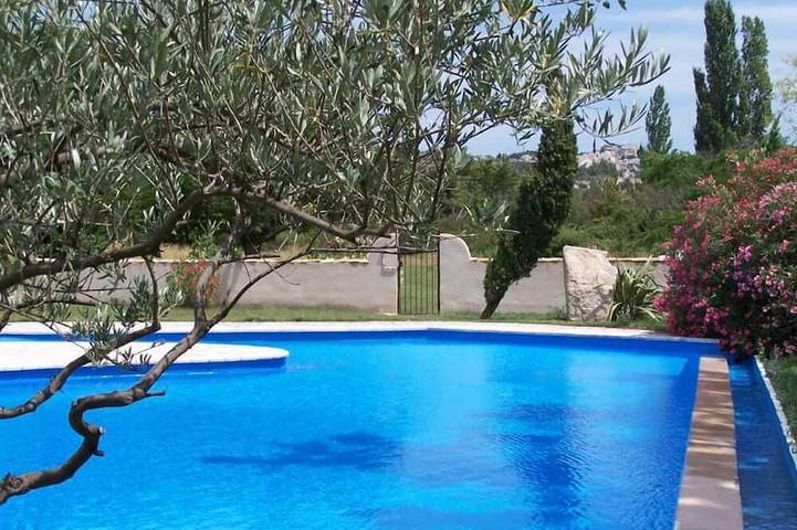 Casa de vacaciones para 8 personas, con terraza además de jardín y piscina - 1