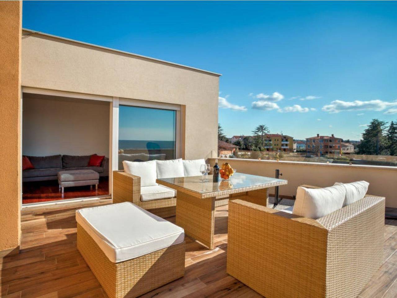 Ganze Ferienwohnung, Wohnung "Lovrecica" mit Blick auf das Wasser in Lovrecica, Umag und Umgebung