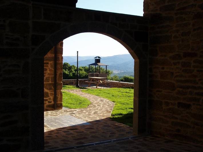 Casa rural para 4 personas, con Balcón y Terraza además de Jardín y Vistas en Sanabria (Zamora) - 2