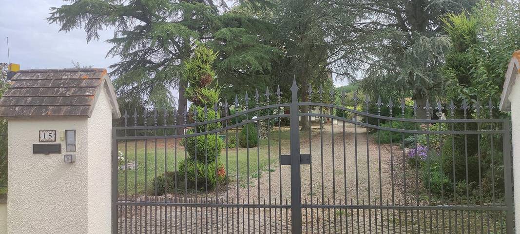 Gîte pour 4 personnes, avec piscine ainsi que jardin et terrasse à Couffy - 3