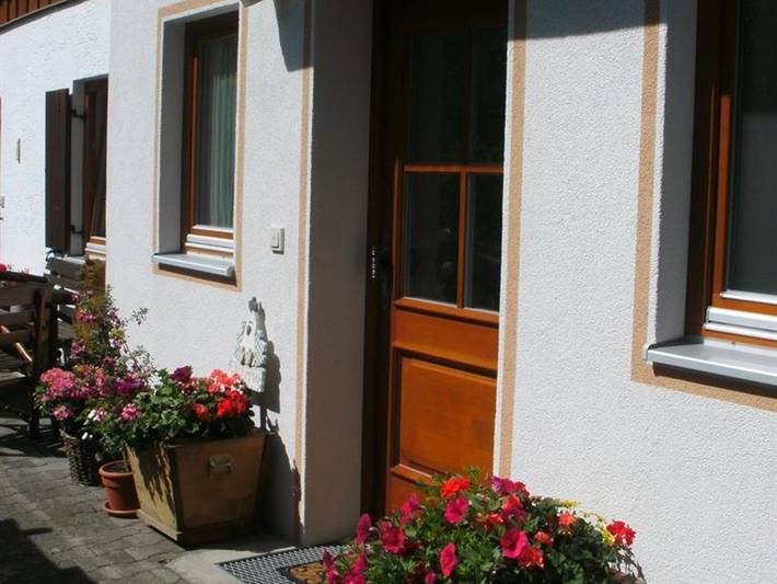 Ferienwohnung für 4 Personen, mit Terrasse und Garten in den Ammergauer Alpen - 2