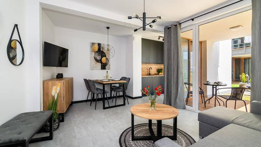 Ferienwohnung für 4 Personen, mit Pool und Garten sowie Ausblick - 1