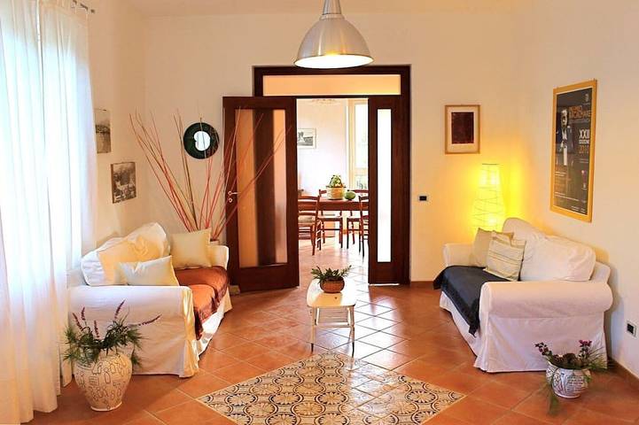 Location de vacances pour 10 personnes, avec Balcon et Jardin à Racalmuto
