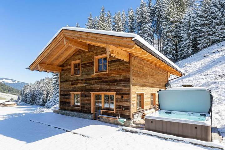 Chalet für 8 Personen, mit Garten und Sauna sowie Terrasse und Whirlpool