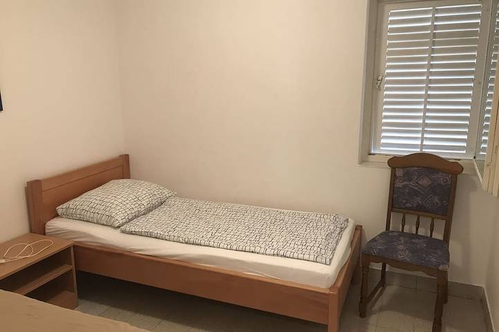 Ganze Wohnung, Familienfreundliches Appartement für 4-6 Personen Nähe Strand und Zentrum in Njivice, Krk