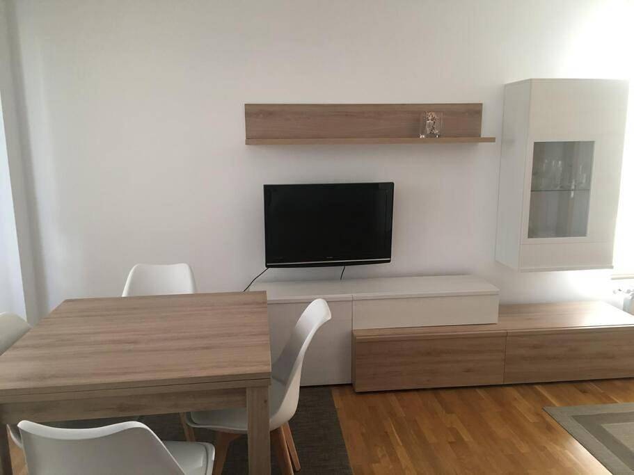 Apartamento entero, Two-Bedroom Apartment in Puerto de Vega, Navia