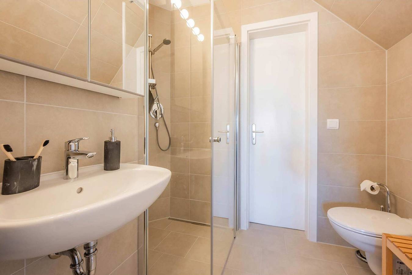 Apartamento entero, Gemütliche Ferienwohnung in Koserow mit Balkon, nur 100 m bis zum Strand in Ostseebad Koserow, Koserow