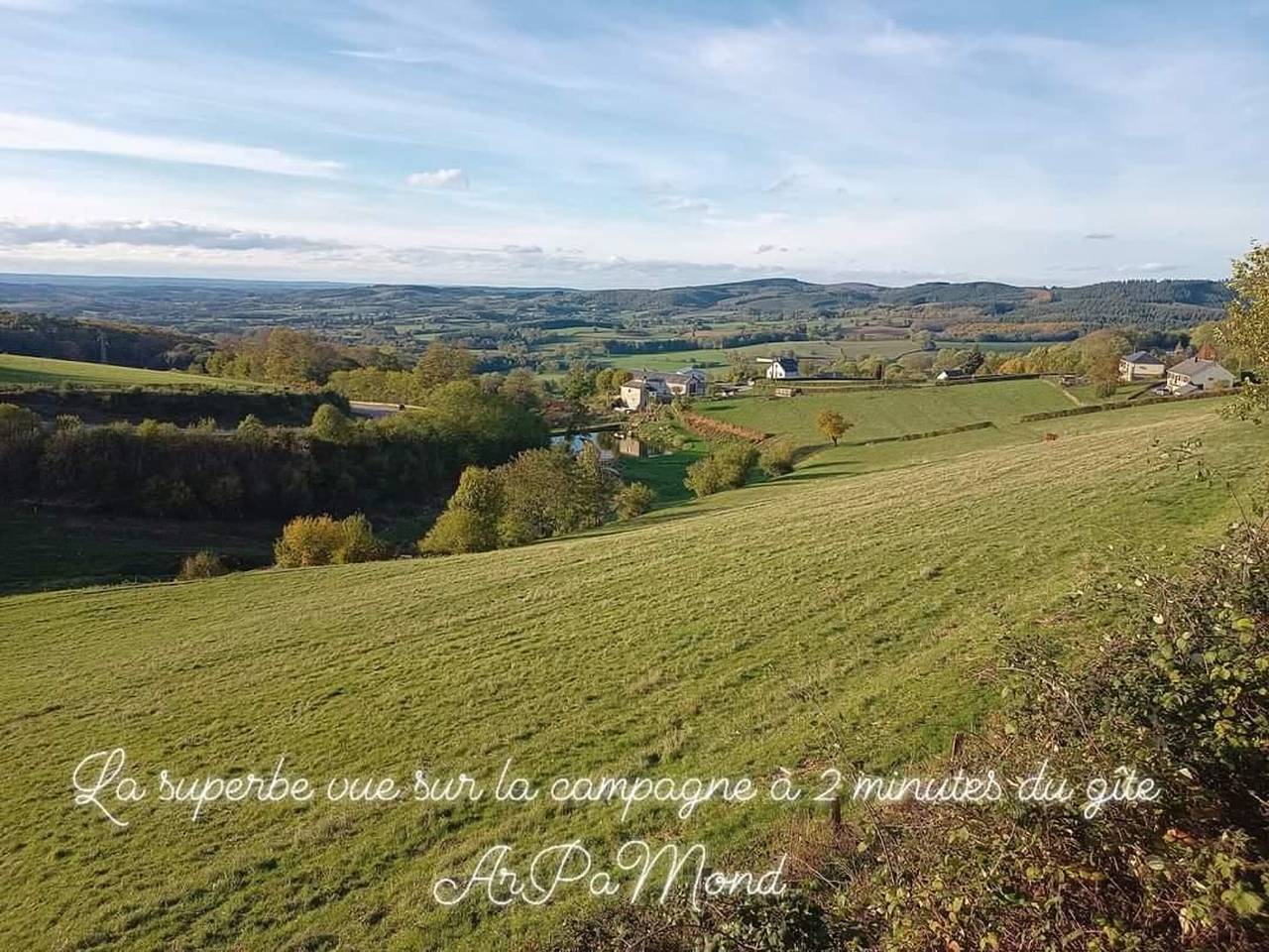 Encantadora casa renovada con Wifi, patio y aparcamiento, ideal para explorar Morvan in Château-Chinon (Ville), Parque natural de Morvan