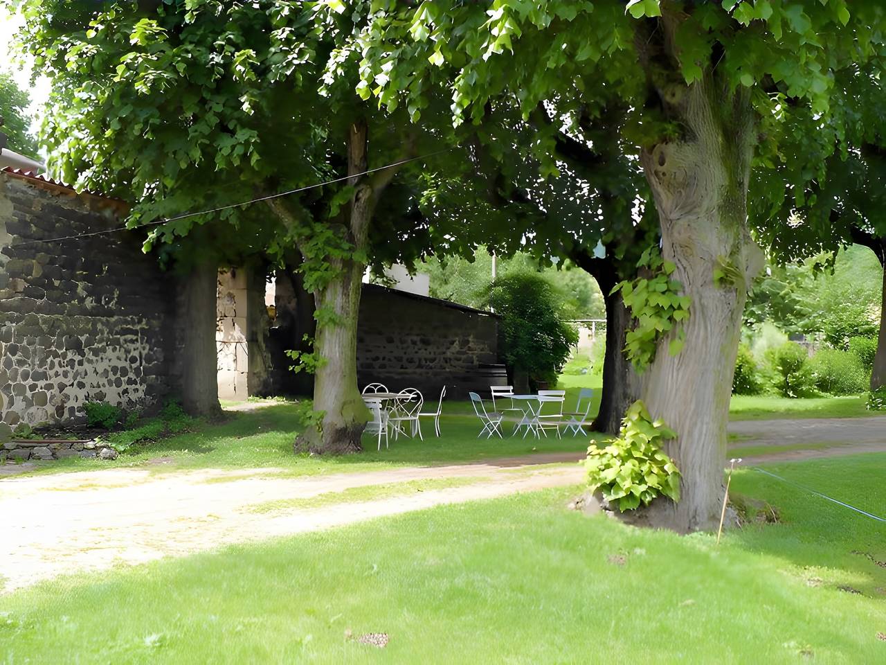 Gîte Lou Claud en bord de Loire avec Wi-Fi in Cussac-sur-Loire, Haute-Loire