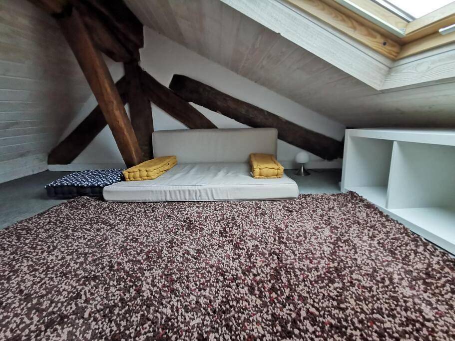 Appartement entier, 4 mins Rer - St Germain en Laye Super Center - Wei&Pei Apartment in Saint-Germain-en-Laye, Yvelines