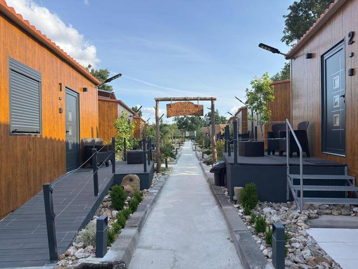 Parc de vacances pour 2 personnes, avec piscine ainsi que jardin et vue au Portugal - 2