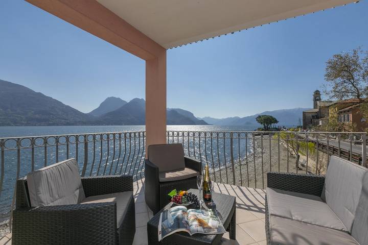 Ferienwohnung für 4 Personen, mit Terrasse und Seeblick, kinderfreundlich - 1