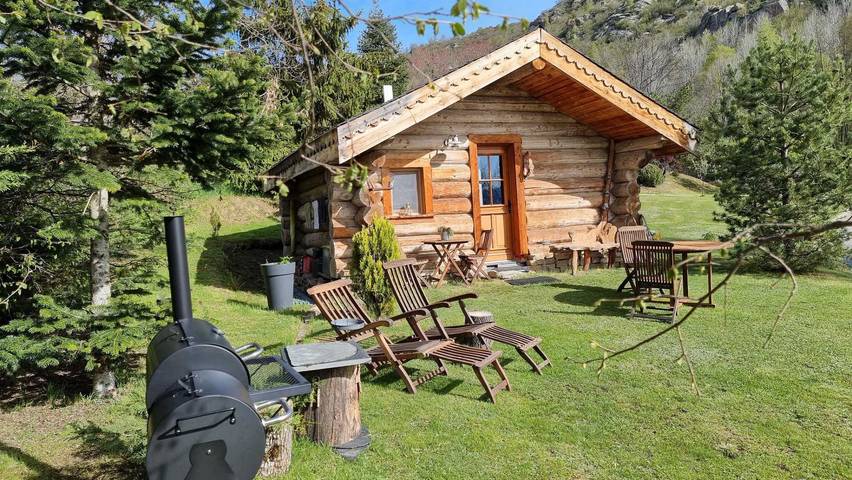 Gîte pour 2 personnes, avec jardin à Dorres