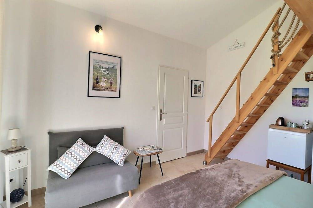 Au temps des secrets guest room breakfast included in Roquevaire, Marseille region