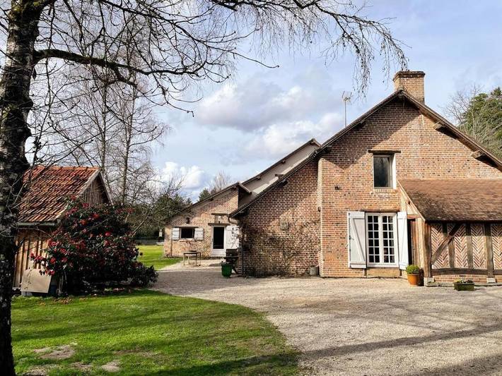 Chambre d’hôte pour 2 personnes, avec terrasse ainsi que vue et jardin à Chaumont-sur-Tharonne - 4