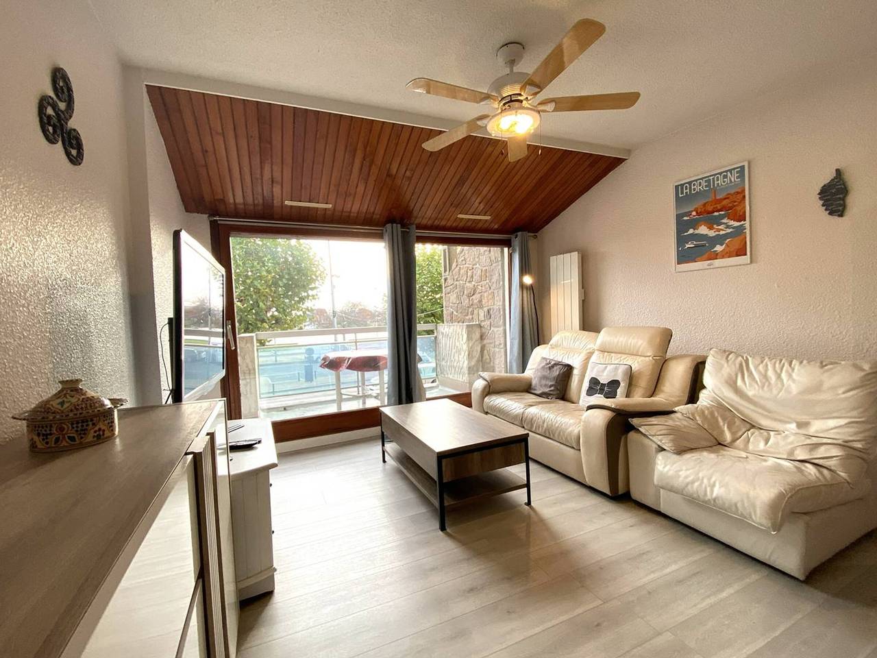 Appartement entier, Appartement avec Wifi, parking, balcon-terrasse et ascenseur à Perros-Guirec in Perros-Guirec, Côte de Granit Rose