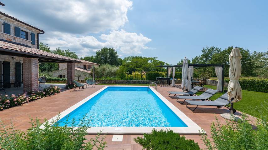 Rustikale Villa Noce mit Pool in Sveti Ivan (Višnjan), Općina Višnjan