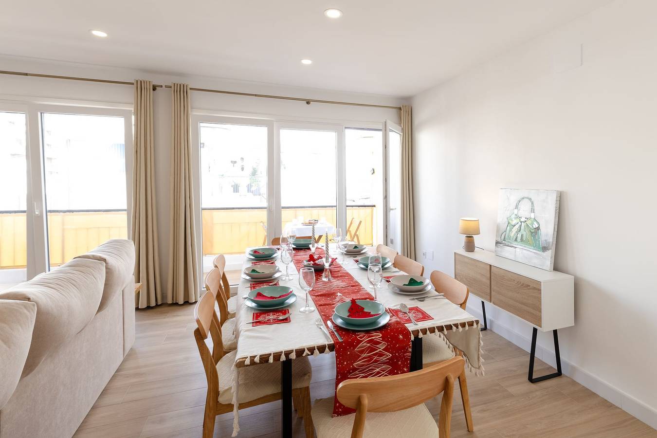 Entire apartment, City and Beach by Fidalsa in El Barrio, Alicante