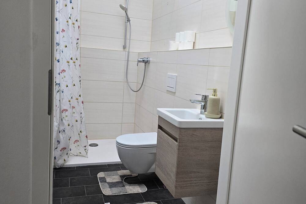 Ganze Wohnung, Wanderreiter, Radreisenden, Monteurzimmer, Ferienwohnung, Remotearbeitsplatz! in Niegripp, Burg bei Magdeburg