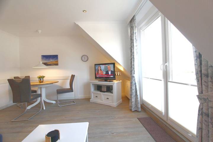Ferienwohnung für 3 Personen, mit Balkon und Sauna in Wenningstedt - 2