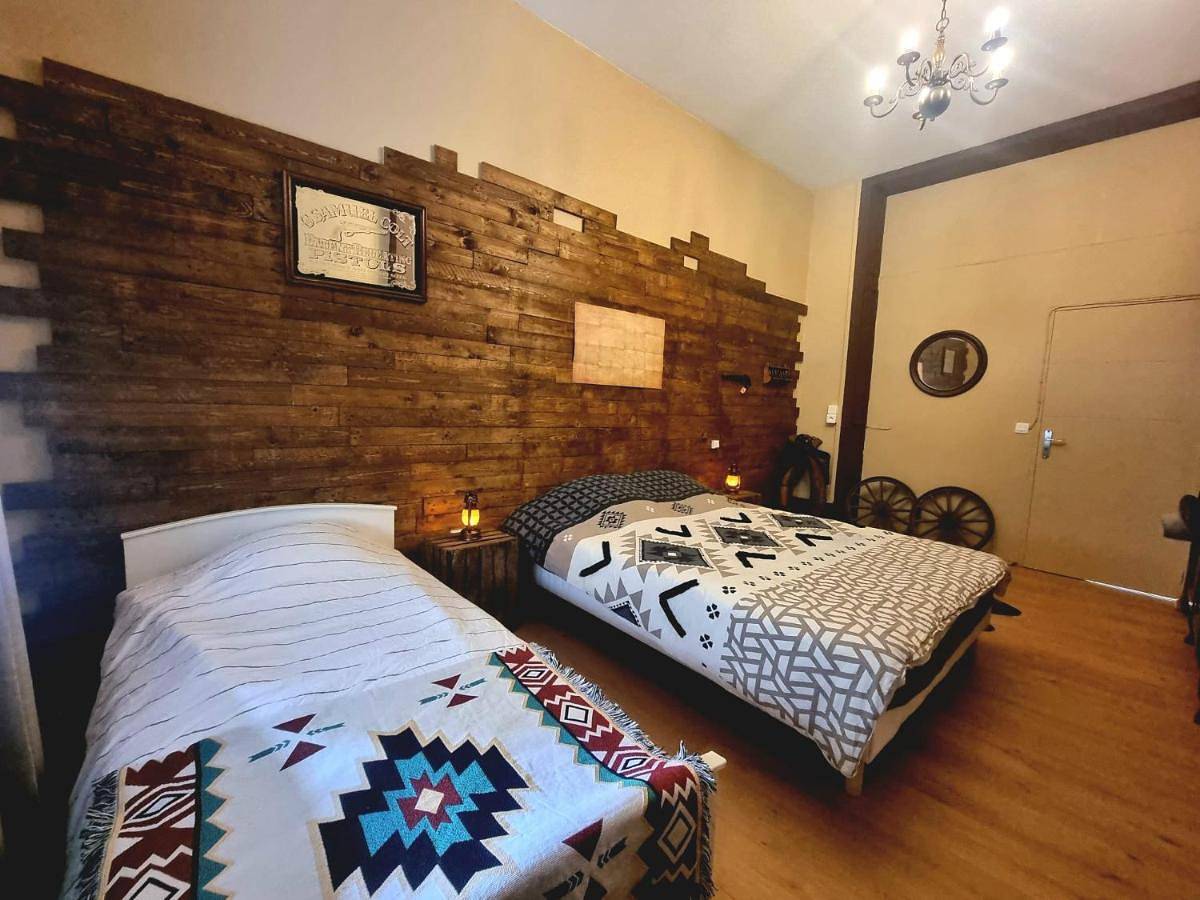 Appartement entier, One-Bedroom Apartment in Hénin-Beaumont, Région de Lens