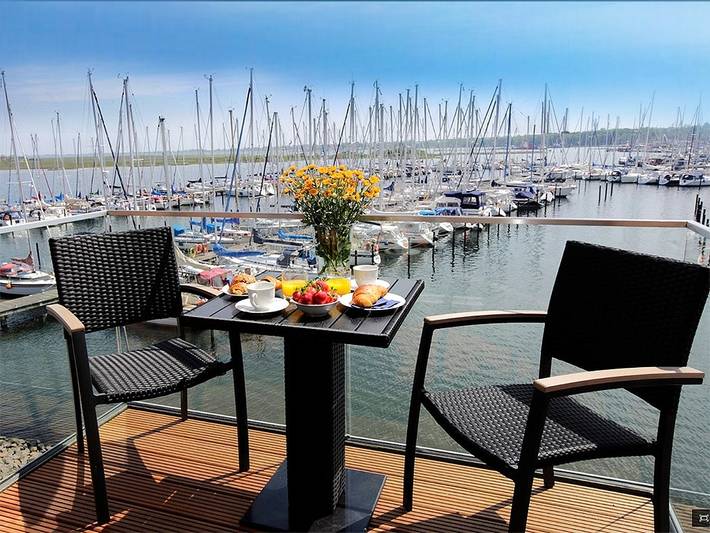 Ferienwohnung für 2 Personen, mit Balkon und Ausblick am Steinwarder