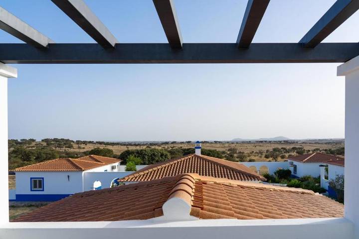 Casa de huéspuedes para 3 personas, con piscina para niños y vistas además de piscina y jardín en Distrito de Évora - 2