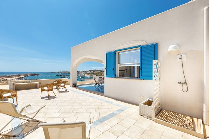 Guesthouse for 6 people, with Balcony/Terrace in Italy