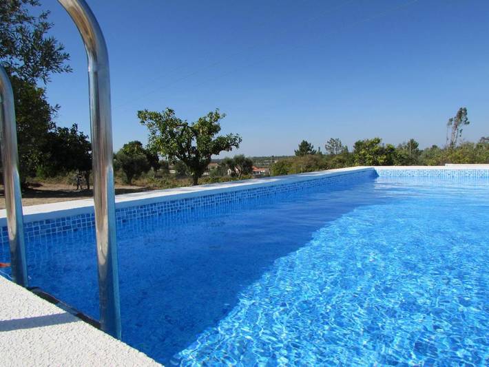 Casa de férias para 8 pessoas, com vista e jardim e ainda piscina em Coruche