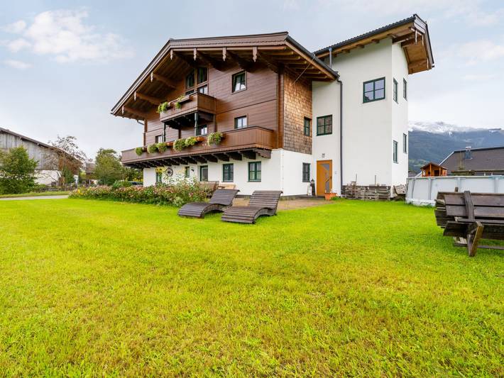 Ferienwohnung für 5 Personen, mit Balkon und Garten sowie Ausblick