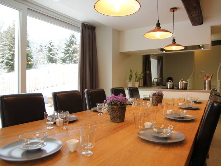 Ferienhaus für 24 Personen, mit Terrasse und Garten sowie Sauna