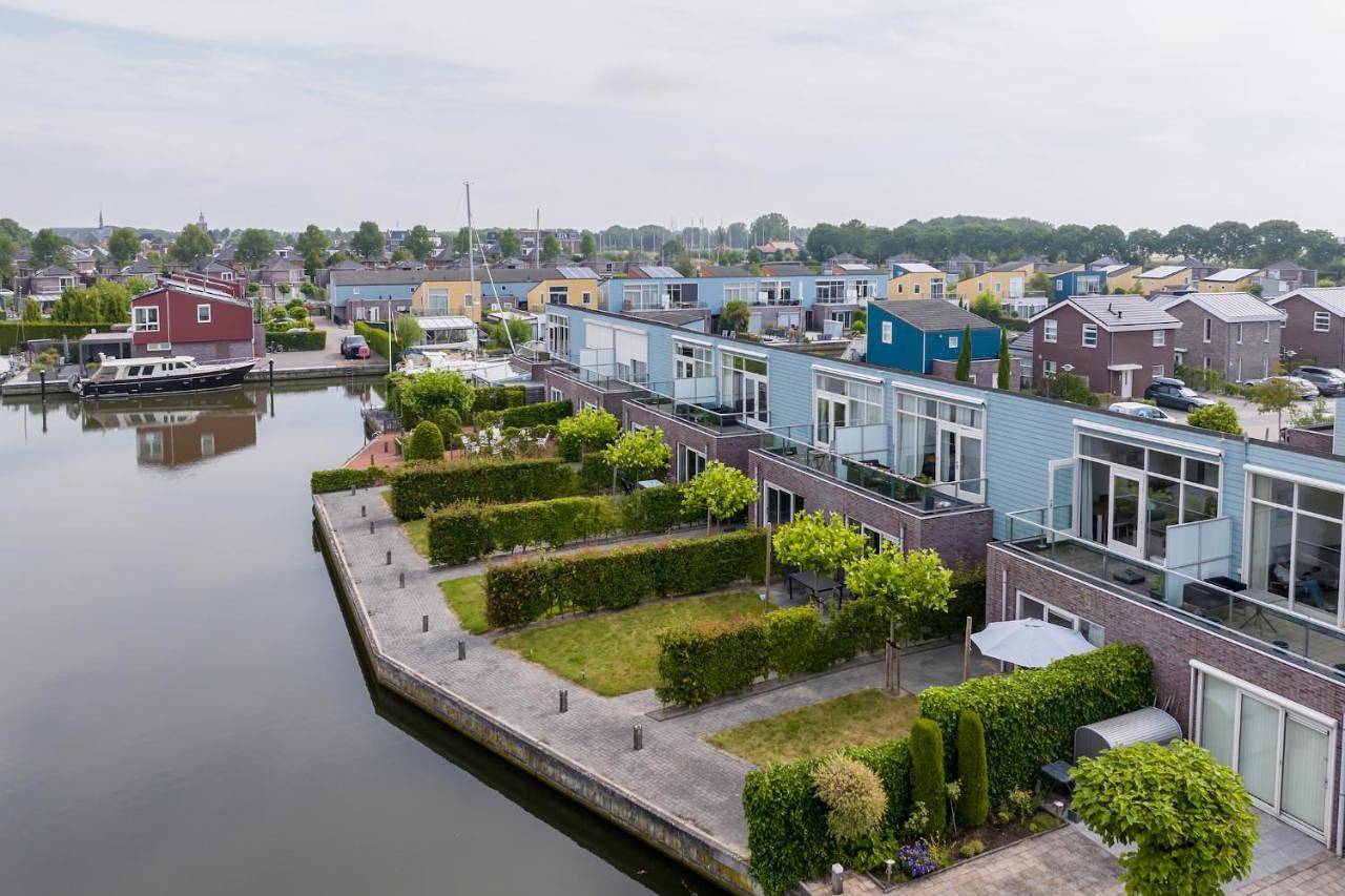 Holiday Home (12 Adults) in Oude-Tonge, Goeree-Overflakkee