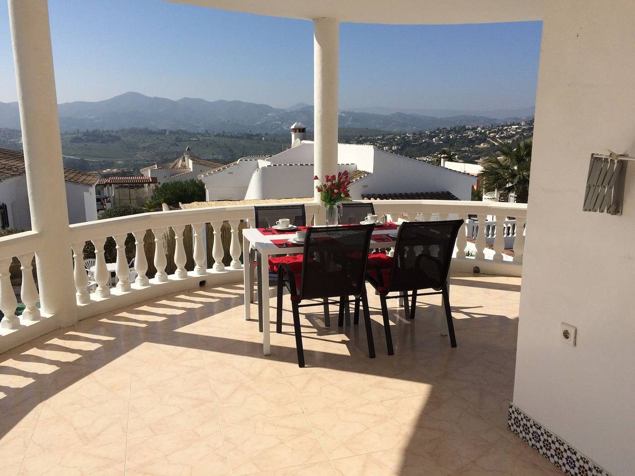 Inviting holiday home in Puente de Salia with roofed terrace in Alcaucín, Provincia de Málaga