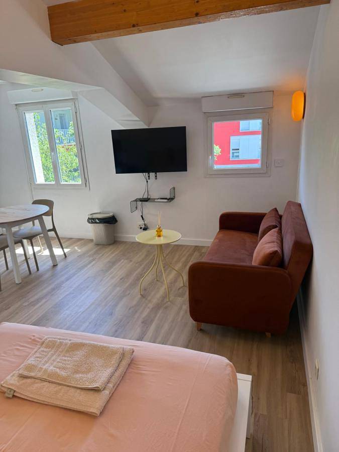 Appartement entier, Ô Maé - Climatisé proche Village Outlet - Aéroport in La Verpillière, Région de La Tour-du-Pin