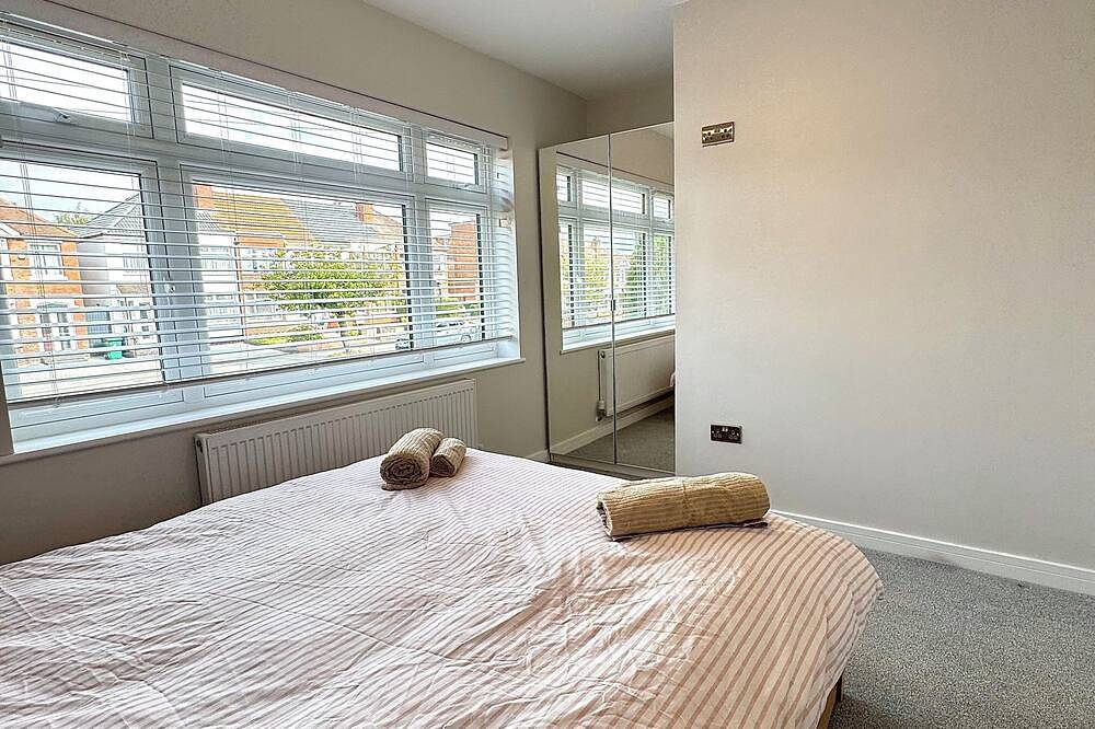 Modern 2-bed house, Coventry with Ev charger in Coventry, Birmingham Area