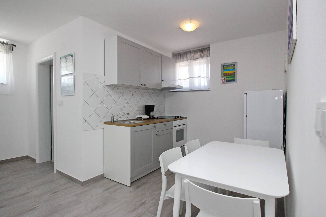 Ganze Wohnung, Apartment Lavanda Nr. 3 - Untergeschoss, am Meer in Baska, Krk