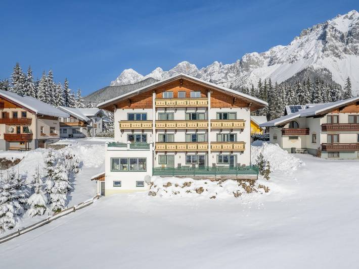 Ferienwohnung für 2 Personen, mit Balkon und Terrasse sowie Sauna und Seeblick